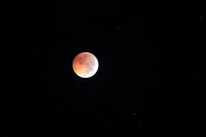 2010 Lunar Eclipse 007.jpg (4629161 bytes)